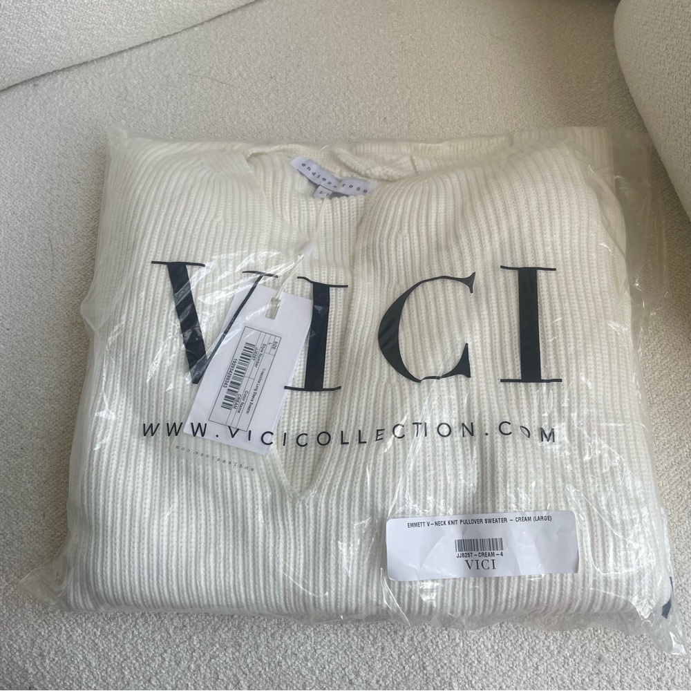 Vici Emmett Sweater - Picture 6 of 6